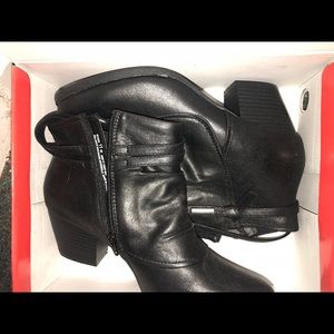 Women’s ankle boots